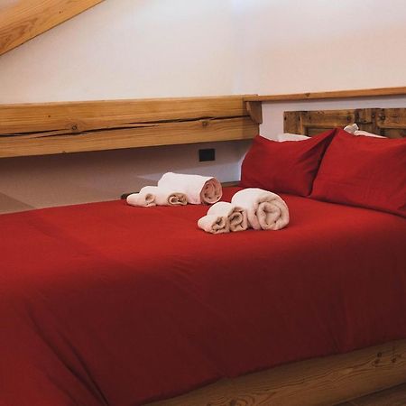 Aux Pieds Du Malatra' 1 Apartment Сент-Реми-ан-босис Екстериор снимка